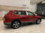 Volkswagen Tiguan luxury S 2023 - màu đỏ, giao ngay, trừ thẳng 300tr tiền mặt, tặng bảo hiểm vật chất 1 năm, sắm ngay xế cưng vô vàn ưu đãi tốt giá 1 tỷ 629 tr tại Tp.HCM
