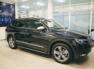 Volkswagen Tiguan luxury S 2023 - màu đen, giá tốt nhất miền Nam, giảm 300tr tiền mặt, tặng bảo hiểm vật chất 1 năm, sắm ngay xế cưng vô vàn ưu đãi tốt giá 1 tỷ 629 tr tại Tp.HCM