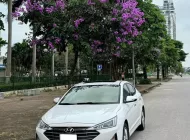 Hyundai Elantra 1.6 AT 2021 - Cần bán xe Hyundai Elantra 1.6 AT sản xuất 2021, màu trắng, xe gia đình chạy ít giá 530 triệu tại Hà Nội