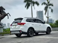 Mitsubishi Outlander 2020 - CẦN BÁN GẤP – XE 7 CHỖ GIA ĐÌNH SIÊU ĐẸP giá 595 triệu tại Hà Nội