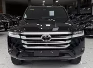 Toyota Land Cruiser LC300 2025 - Bán Toyota Land Cruiser LC300 sản xuất 2025, siêu lướt 6000 Km. giá 5 tỷ 680 tr tại Hà Nội