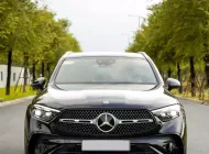 Mercedes-Benz GLC 300 2024 - Cần bán Mercedes sản xuất 2024, màu đen, nhập khẩu giá 2 tỷ 440 tr tại Hà Nội