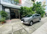 Toyota Innova 2.0E 2020 - Tôi cần bán chiếc xe ô tô Toyota Innova 2.0E 2020 màu vàng đồng giá 445 triệu tại Hà Nội