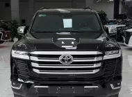 Toyota Land Cruiser LC300 2023 - Bán Land Cruiser LC300 VXR Trung Đông sản xuất 2023. giá 4 tỷ 880 tr tại Hà Nội