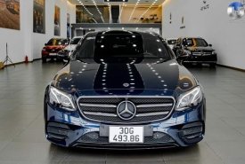 Xe Mercedes-Benz E300 AMG năm sản xuất 2019, màu xanh cavansite, xe lướt siêu nhẹ, bảo hàng hãng 3 năm không giới hạn km tới T11-2022 giá 2 tỷ 399 tr tại Hà Nội
