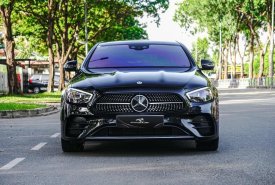 Mercedes-Benz E300 2022 - Nhà đi cần bán xe màu đen, nội thất nâu, đẹp mướt. Xe ở Tân Phú - HCM giá 2 tỷ 639 tr tại Tp.HCM