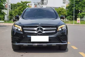 Mercedes-Benz GLC 300 2018 - Cần bán Mercedes 2018, màu đen giá 1 tỷ 130 tr tại Tp.HCM