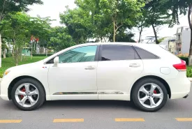 Toyota Venza 2010 - Cần bán gấp Toyota Venza đời 2010, màu trắng, giá tốt giá 440 triệu tại Tp.HCM