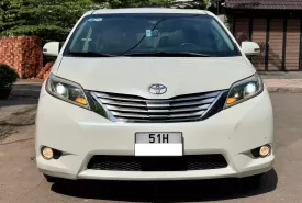 Toyota Sienna 2015 - Xe Toyota Sienna đời 2015, màu trắng giá 1 tỷ 790 tr tại Tp.HCM