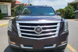 Cadillac Escalade 2015 - Cần bán lại xe Cadillac Escalade đời 2015, màu nâu giá 2 tỷ 400 tr tại Tp.HCM