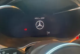 Mercedes-Benz GLC 300 2021 - E cần bán xe GLC 300 2021 đen nội thất kem giá 1 tỷ 500 tr tại Hà Nội