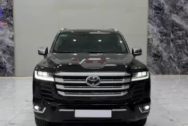 Toyota Land Cruiser LC300 2024 - Toyota Land Cruiser LC300 2024 siêu lướt 8000 Km, lên full Trung Đông giá 5 tỷ 590 tr tại Hà Nội