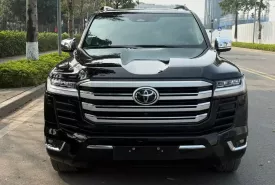 Toyota Land Cruiser LC300 2025 - Bán Land Cruiser LC300 sản xuất 2025 siêu lướt, mới 99,99%. giá 5 tỷ 750 tr tại Hà Nội