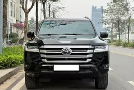 Toyota Land Cruiser LC300 2023 - Land Cruiser LC300 sản xuất 2023 cực chât, sang trọng và giữ giá. giá 5 tỷ 100 tr tại Hà Nội