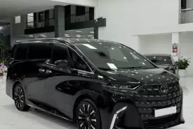 Toyota Alphard 2024 - Bán Toyota Alphard sản xuất 2024 siêu lướt, 1 chủ Hà Nội. giá 4 tỷ 330 tr tại Hà Nội