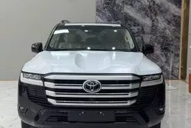 Toyota Land Cruiser LC300 2026 - Bán Toyota Land Cruiser LC300 sản xuất 2026, mới 100%. xe giao ngay. giá 4 tỷ 580 tr tại Hà Nội