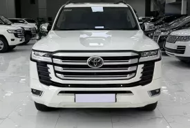 Toyota Land Cruiser LC300 2025 - Bán Land Cruiser LC300 sản xuất 2025, siêu lướt 5000Km giá 5 tỷ 480 tr tại Hà Nội