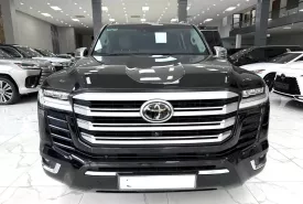 Toyota Land Cruiser LC300 2024 - Bán Land Cruiser LC300 sản xuất 2024, lên full bodykit Trung Đông. giá 5 tỷ 80 tr tại Hà Nội