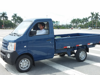 Xe tải 500kg 2015 - Bán xe tải Dong Ben 870kg, đời 2015, giá tốt liên hệ nhanh