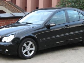 Mercedes-Benz C class 200 2003 - Bán Mercedes 200 đời 2003, màu đen, nhập khẩu chính hãng còn mới