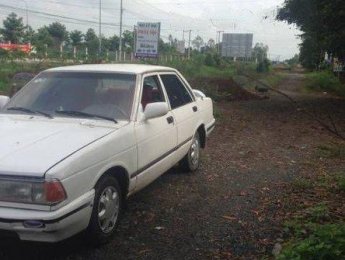 Nissan Sunny  MT 1982 - Chính chủ cần bán xe Nissan Sunny MT đời 1982, màu trắng, giá tốt