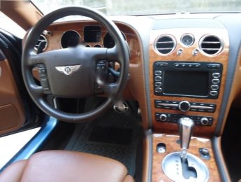 Bentley Continental Flying Spur (4x4) 2011 - Cần bán lại xe Bentley Continental Flying Spur (4x4) sản xuất 2011, màu nâu, nhập khẩu chính hãng chính chủ