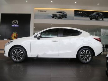 Mazda 2 2017 - Bán xe mới Mazda 2 2017, màu trắng, hộp số tự động 6 cấp