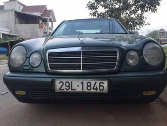 Mercedes-Benz E class E230 1998 - Bán Mercedes E230 đời 1998, màu xanh