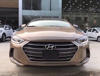 Hyundai Elantra 2.0 AT 2017 - Bán Hyundai Elantra đời 2017 - Màu vàng cát