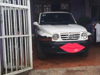 Ssangyong Korando 2000 - Cần bán Ssangyong Korando đời 2000, màu trắng, xe nhập số sàn