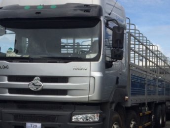 Xe tải Trên 10 tấn 2017 - Xe tải thùng Chenglong 3 chân, màu bạc, nhập khẩu