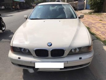 BMW 5 Series  528i 2000 - Bán xe BMW 528i, số sàn, màu kem, sản xuất 2000, Odo 150.000km