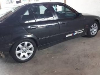 BMW 3 Series    320i   1996 - Cần bán lại xe BMW 3 Series 320i đời 1996, xe zin máy móc êm