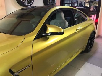 BMW M4 2016 - Bán BMW M4 đời 2016, màu vàng, xe nhập