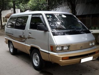 Toyota Van 1985 - Chính chủ cần bán xe 8 chổ Toyota Van, nhập Mỹ, 68tr