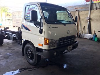 Hyundai HD 2017 - Cần bán xe tải Hyundai HD800 đời 2017, màu trắng, nhập khẩu 3 cục