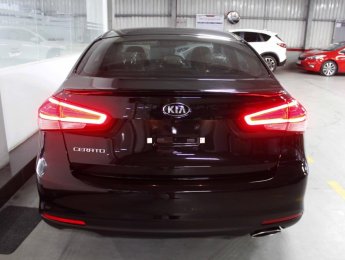 Kia Cerato 1.6 MT 2017 - Bán Kia Cerato đời 2018, màu đen