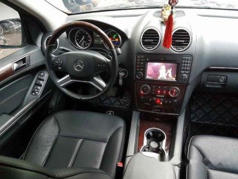 Mercedes-Benz GL  350 2010 - Bán gấp Mercedes GL350 sản xuất 2010, màu đen, xe nhập như mới