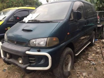 Mitsubishi Delica 1995 - Cần bán lại xe Mitsubishi Delica đời 1995, màu xanh lam