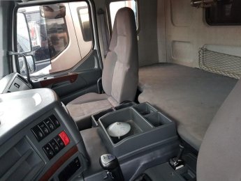 Xe tải Trên 10 tấn 2015 - Bán xe tải Chenglong 17T9 SX 2015, màu bạc