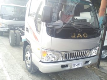 Xe tải 1250kg 2017 - Bán xe tải Jac 4T95, khuyến mãi bảo hiểm vật chất
