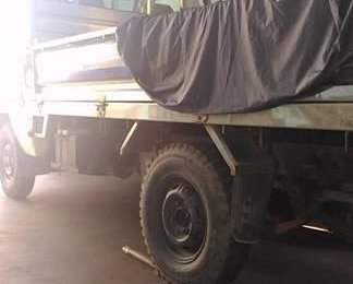 Xe tải 500kg - dưới 1 tấn 2003 - Bán xe tải 750kg, thùng inox, màu trắng giá cạnh tranh