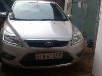 Ford Focus 2012 - Cần bán gấp Ford Focus đời 2012, màu ghi vàng  