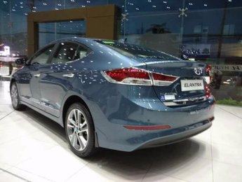 Hyundai Elantra 2017 - Bán ô tô Hyundai Elantra đời 2017, màu xám, nhập khẩu nguyên chiếc, giá 699tr