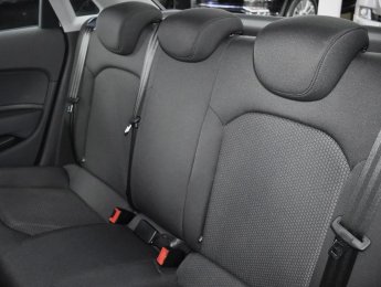 Audi A1 Sportback   2016 - Bán xe Audi A1 Sportback 5 cửa 2016, màu đỏ