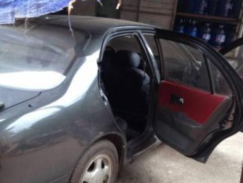 Nissan Bluebird SSS 1.8 1994 - Bán Nissan Bluebird SSS 1.8 đời 1994, màu đen, xe nhập