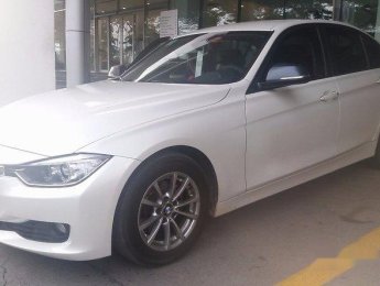 BMW 3 Series 320i 2012 - Cần bán gấp BMW 3 Series 320i đời 2012, màu trắng