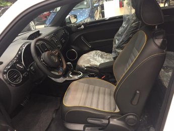 Volkswagen Beetle 2017 - Con bọ huyền thoại Beetle Dune trả trước 470tr nhận xe về liền, Volkswagen Biên Hòa. Lh: 0933821401 Ngọc Anh