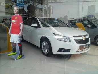 Chevrolet Cruze LTZ 1.8L 2017 - Bán Chevrolet Cruze LTZ 1.8L đời 2017, màu đen giá cạnh tranh, hỗ trợ vay ngân hàng. Gọi Ms. Lam 0939 19 37 18