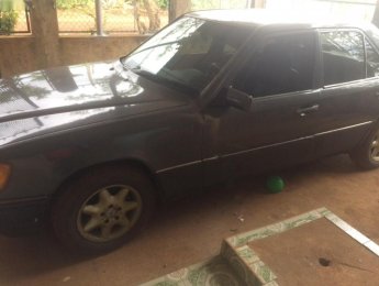 Mercedes-Benz E class E230 1990 - Bán Mercedes E230 đời 1990, màu xám, xe nhập